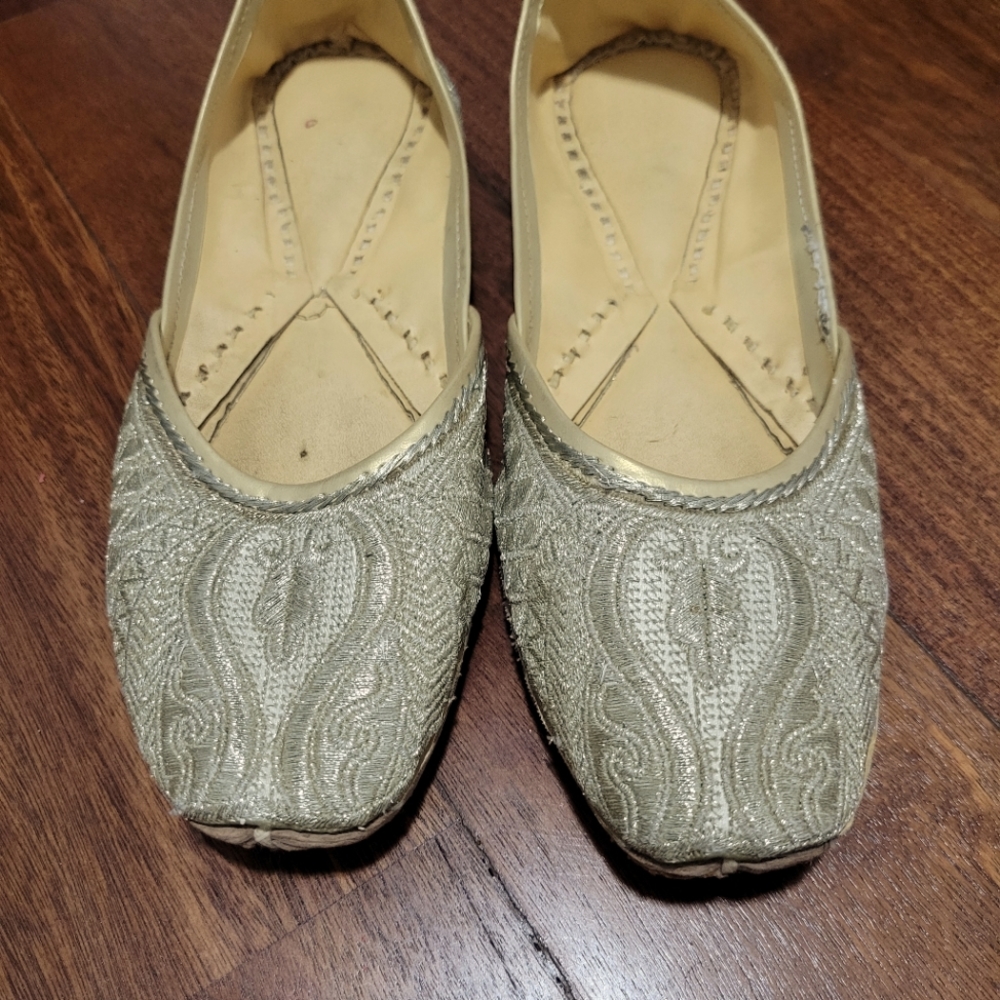 Indian shoes